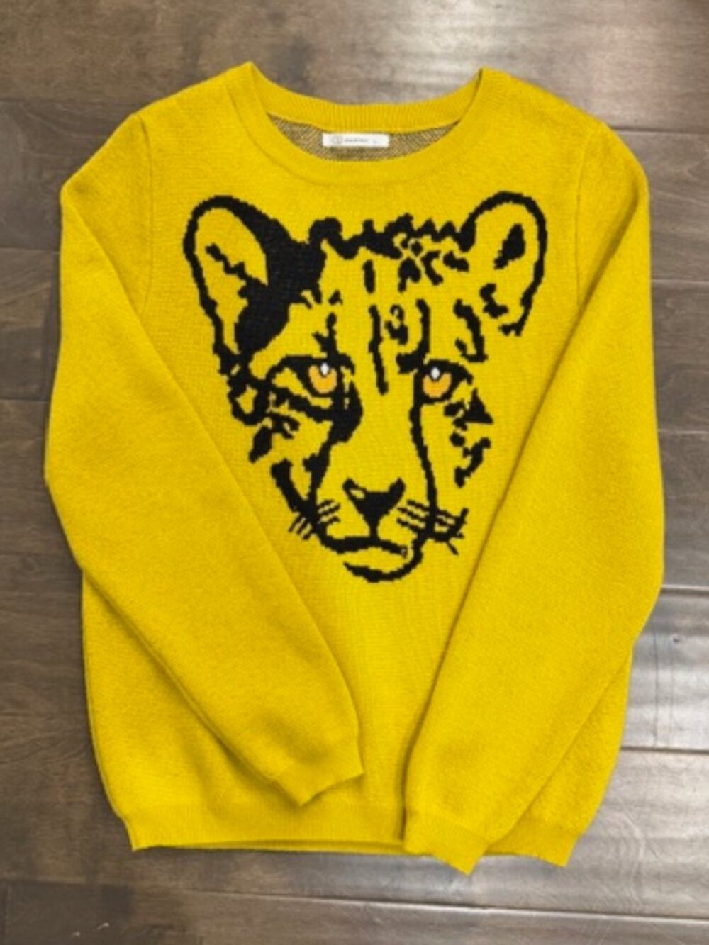 Q2 Mustard Yellow Gold Tiger Cub Sweater Never Worn Size Small